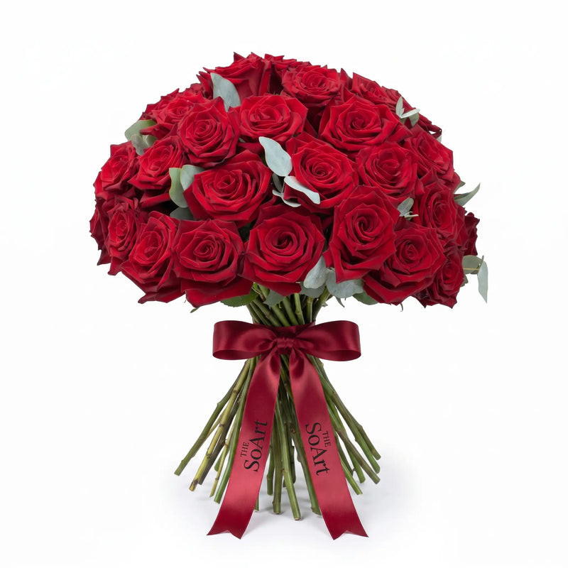 Classic Rose hand-tied rose bouquet by The SoArt